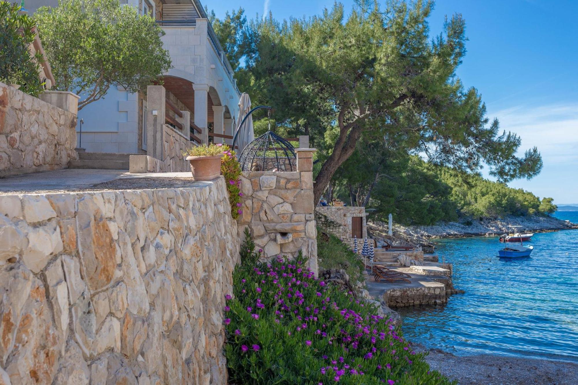 Apartment Zastupac 8761A Hvar Town Exterior photo