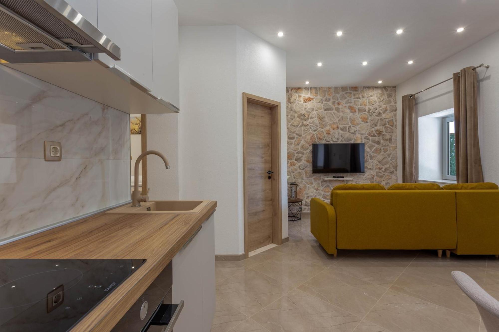 Apartment Zastupac 8761A Hvar Town Exterior photo