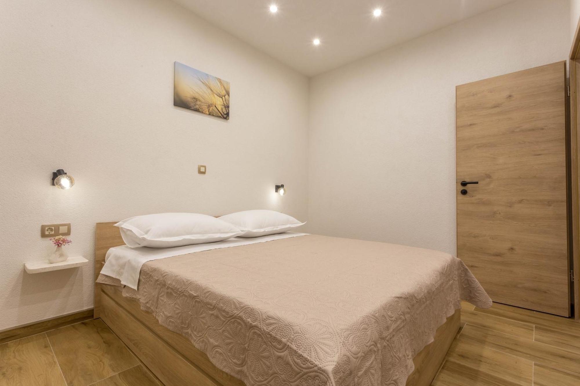 Apartment Zastupac 8761A Hvar Town Exterior photo