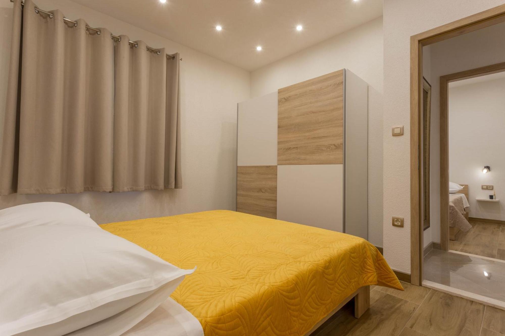 Apartment Zastupac 8761A Hvar Town Exterior photo