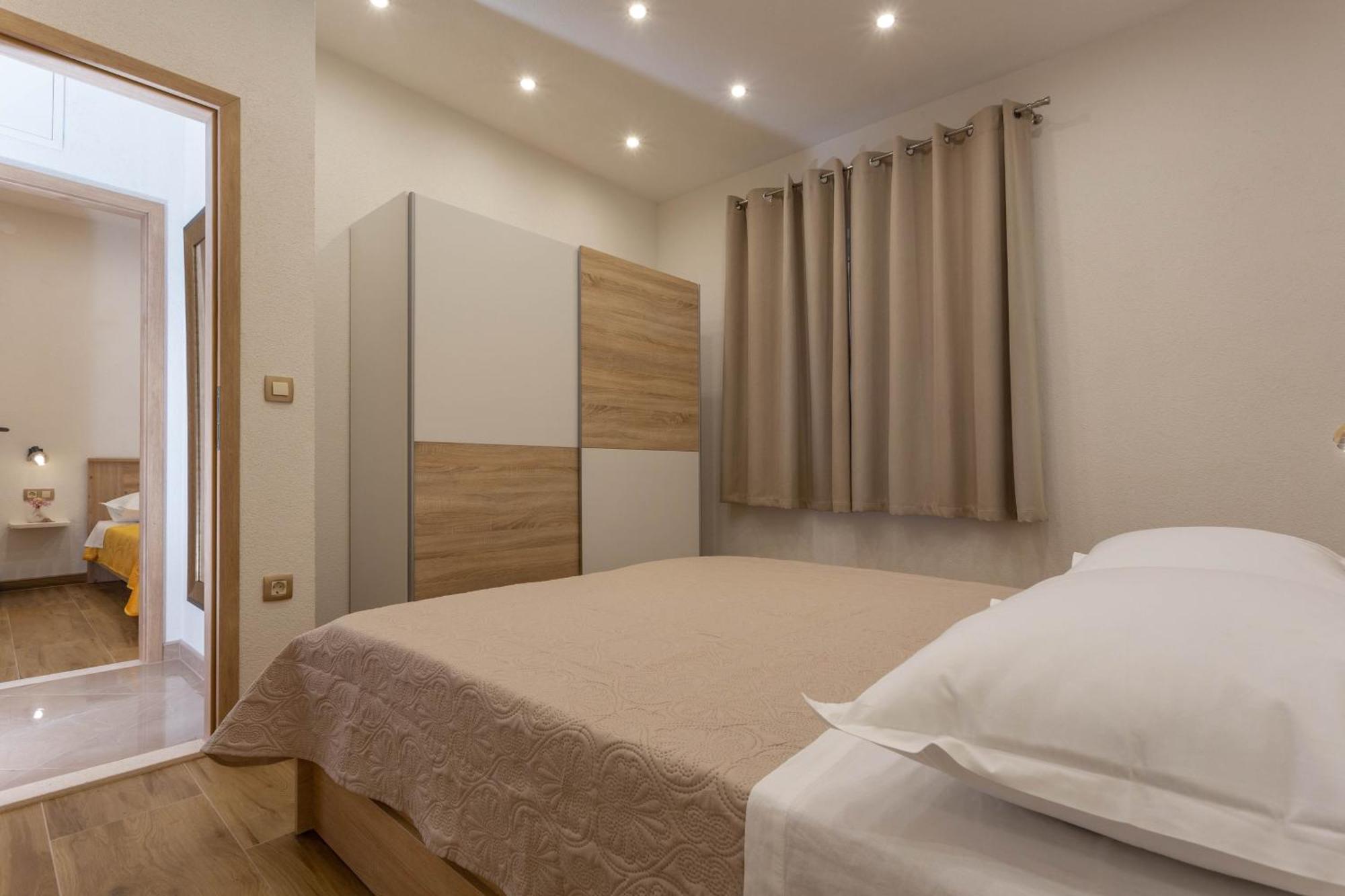 Apartment Zastupac 8761A Hvar Town Exterior photo